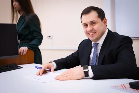 Советник по делам молодежи