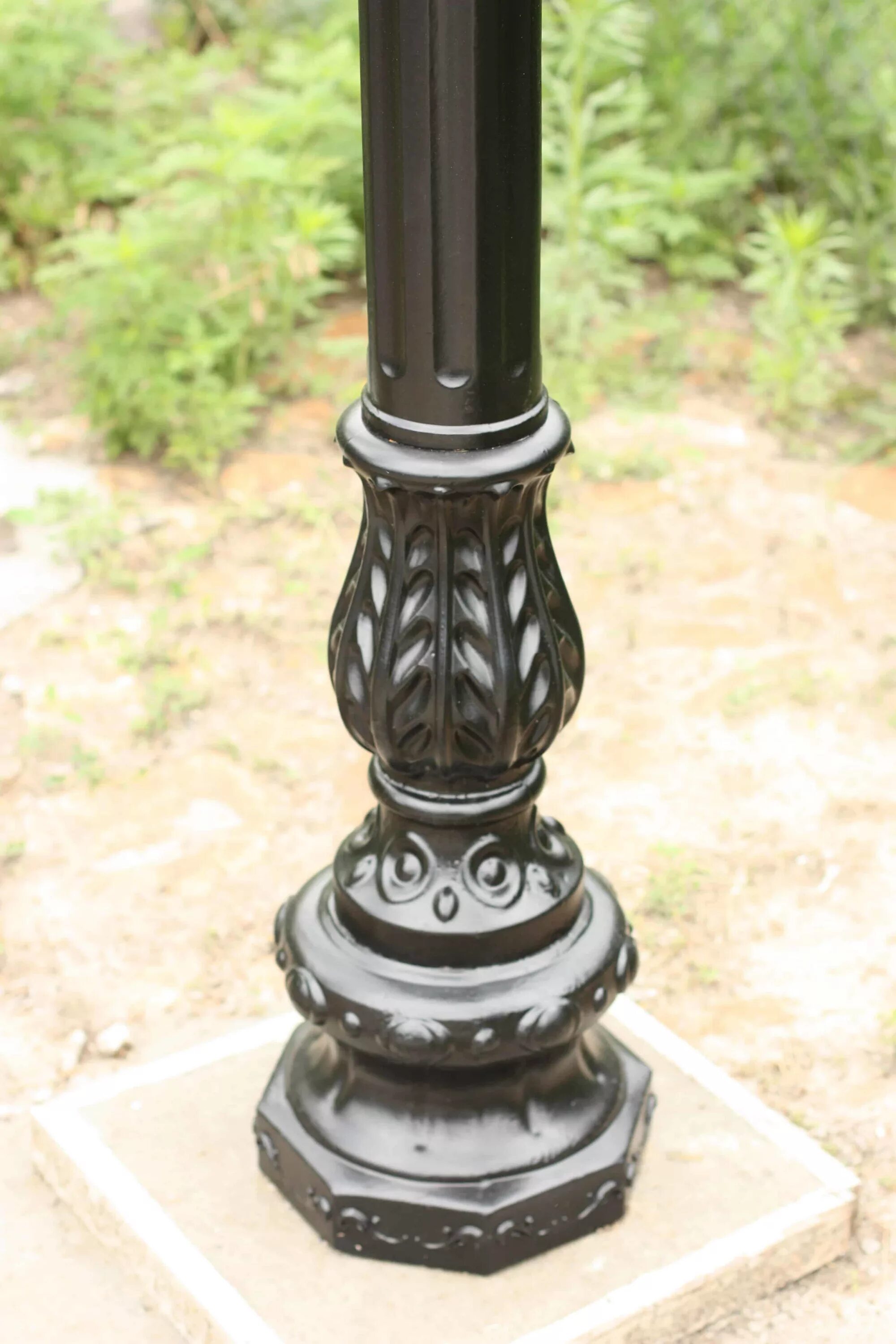 цоколь ц5 пластиковый. чугунные опоры. чугунный кронштейн для полки. фонарный столб чугунная колонна 3200 мм. опоры из чугуна.