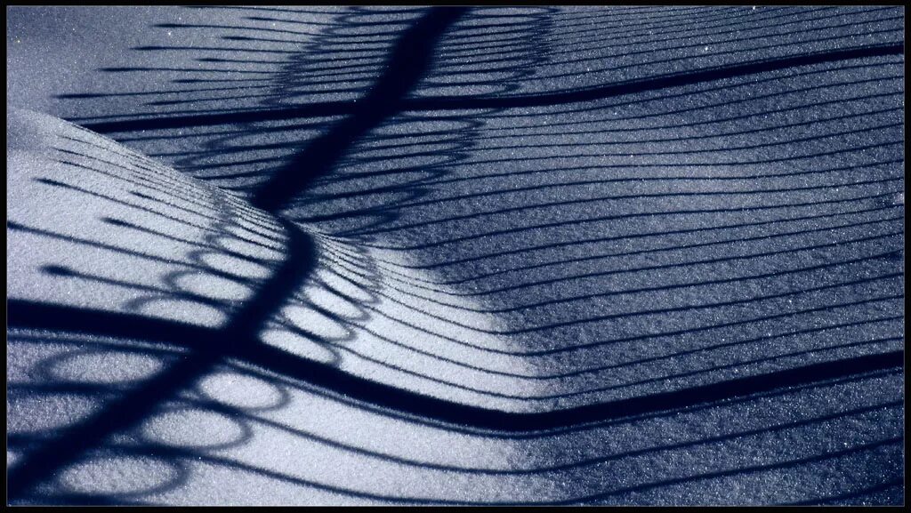 картины с визуальными иллюзиями. дэниел войку глитч. Glitchcore эффект. кейт миллер-уилсон. глитч экран телевизора.