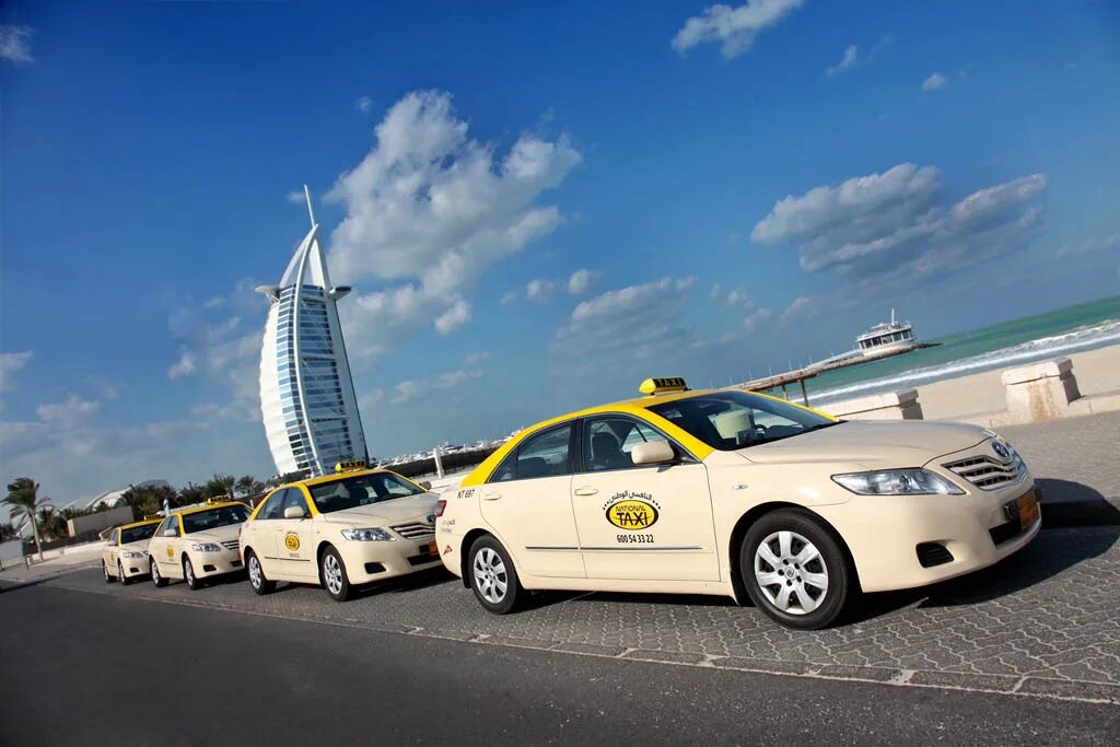 Careem такси Дубай. Такси в Абу Даби. Дубай аэропорт такси. Абу Даби городское такси. Таксисты дубай