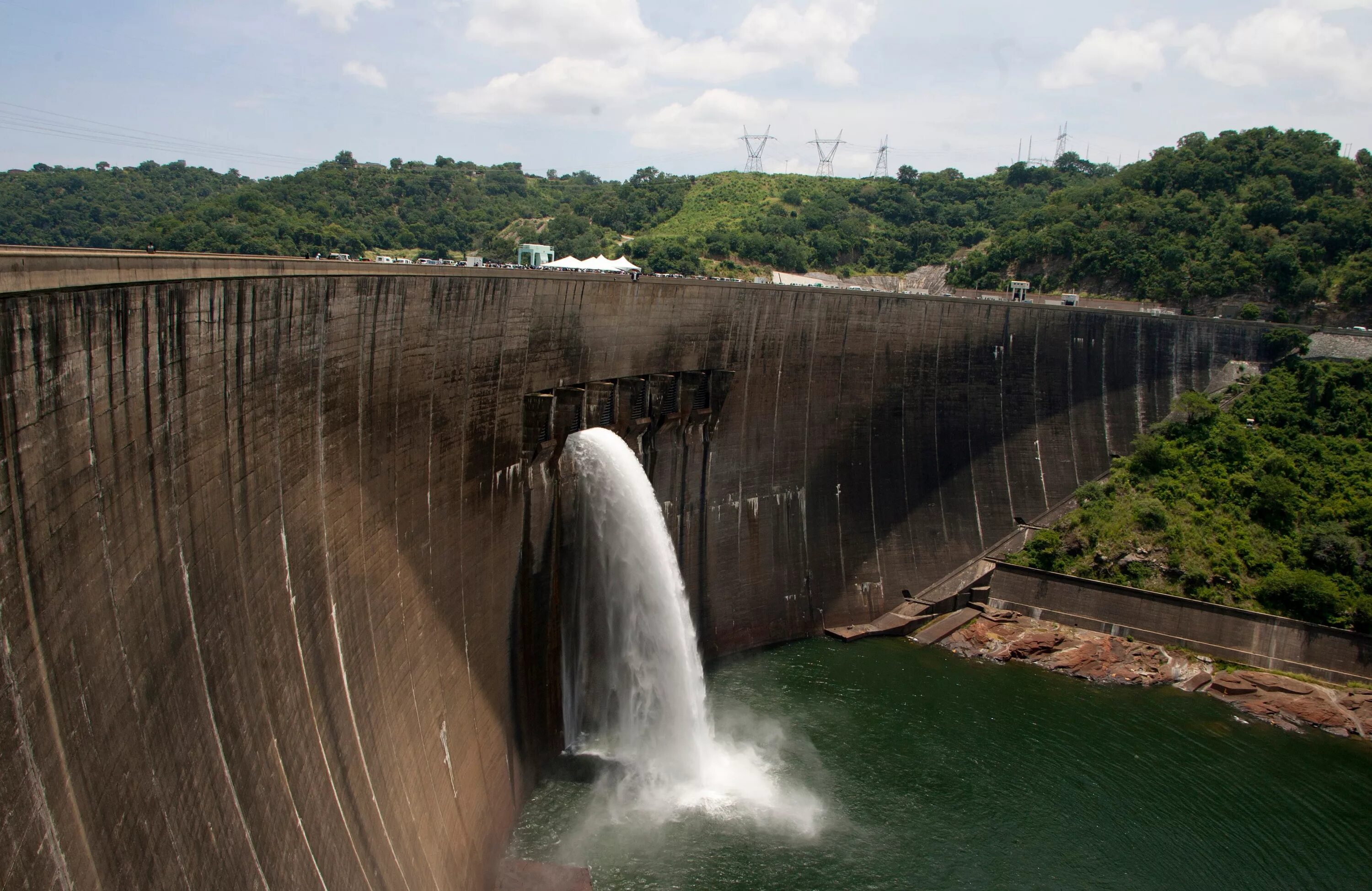 Найти мощность потока воды протекающей через плотину. Кариба ГЭС Зимбабве. Хыдасе (ГЭС). ГЭС Хидасэ Эфиопия. ГЭС В Замбии.