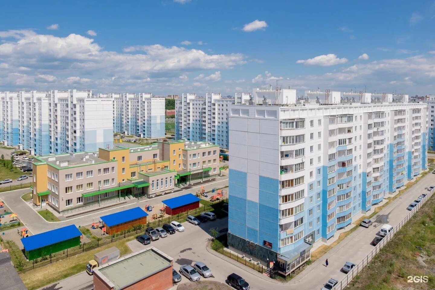 Улица спортивная новосибирск чистая слобода. Спортивная 21 новосибирск. Микрорайон чистая слобода новосибирск. Новосибирск чистая слобода улица спортивная 27. Новосибирск спортивная улица 27.