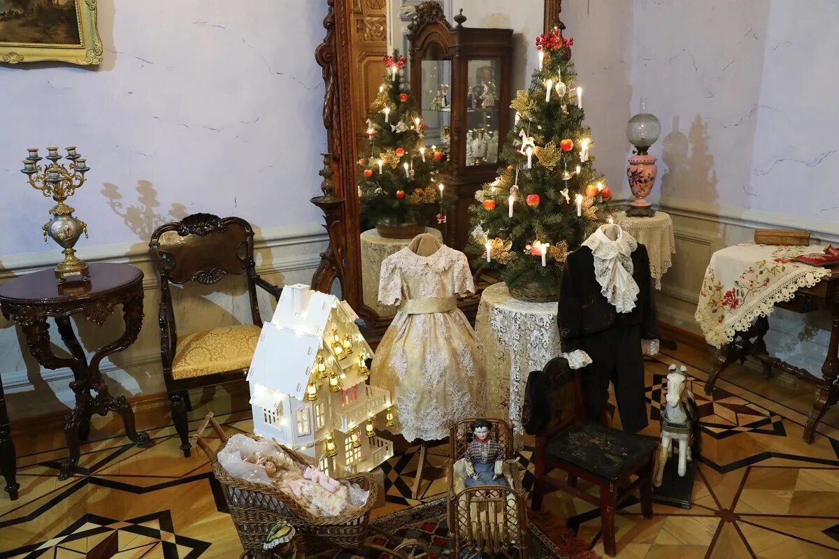 Музей рукавишникова нижний новгород зимняя выставка. Волшебный мир зимних праздников рукавишниковых. Усадьба рукавишниковых нижний новгород в новый год. Волшебный мир зимних праздников усадьба рукавишниковых. Волшебный мир зимних праздников рукавишниковых.