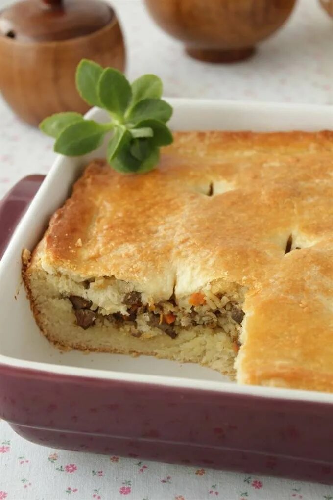 Пирог с куриной печенью. Пирожки с печенью. Пирог с печенью. Пирог с начинкой из печени. Пирог с печенью и сыром.