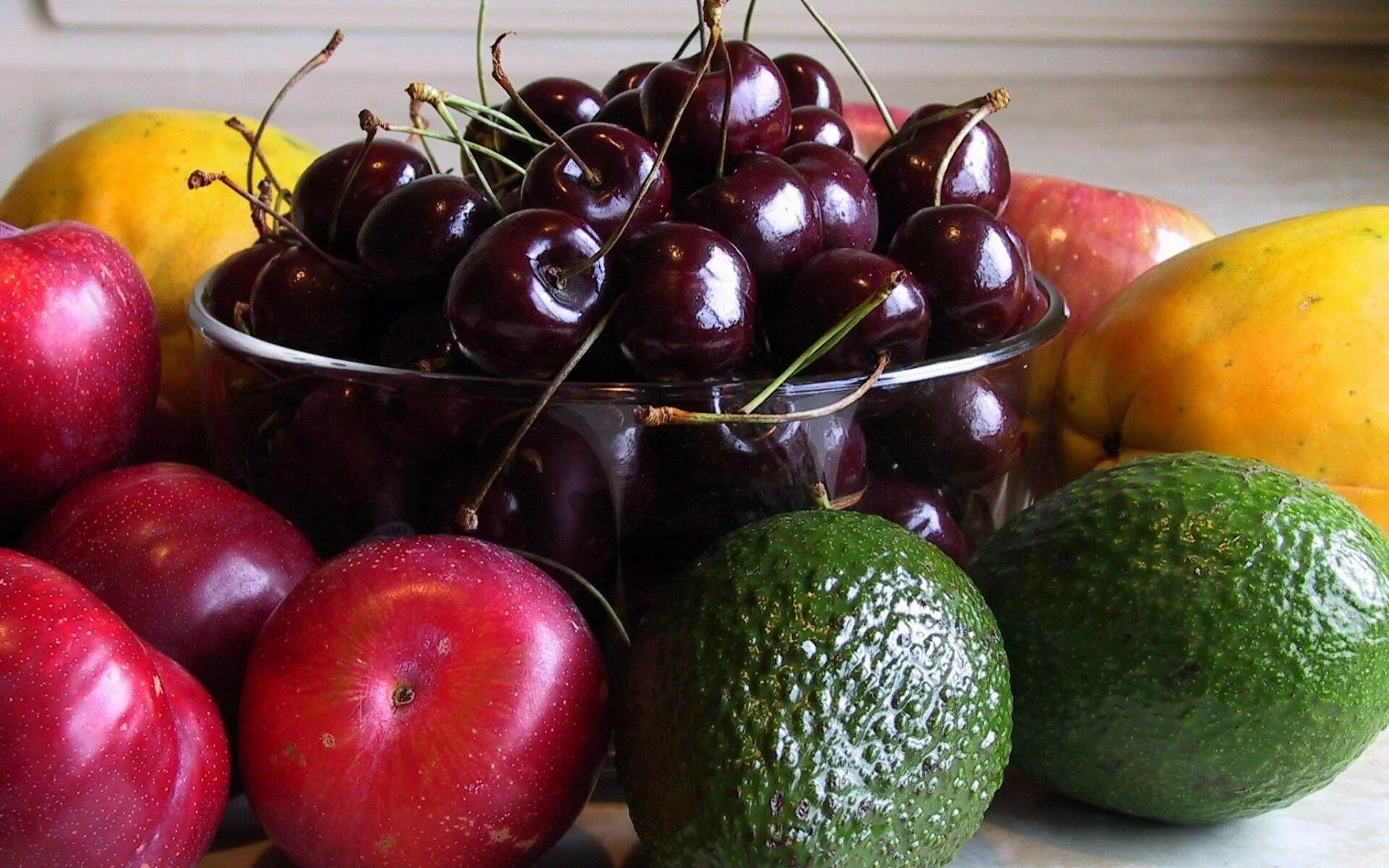 Овощи плоды и ягоды. Фрукты. Разные фрукты. Фрукты на столе. Фрукты картинки.