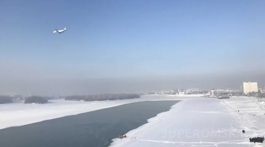 Сирена омск сейчас. Ледоход на Иртыше в Омске. Затоны Иртыша в Омске. Иртыш ледоход в Омской области 2023. Иртыш Омск река 2022 год.