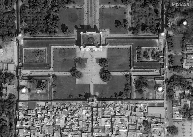 Maxar maps. Спутниковые снимки максар. снимки со спутника maxar. спутниковые снимки максар технолоджи. maxar спутниковые снимки белгород.
