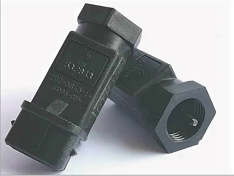 Датчик спидометра 21 10. Датчик скорости ваз 2110 8 клоп. Датчик скорости 2110 8кл. Датчик скорости 2110 16кл. Датчик скорости 2107 инжектор.