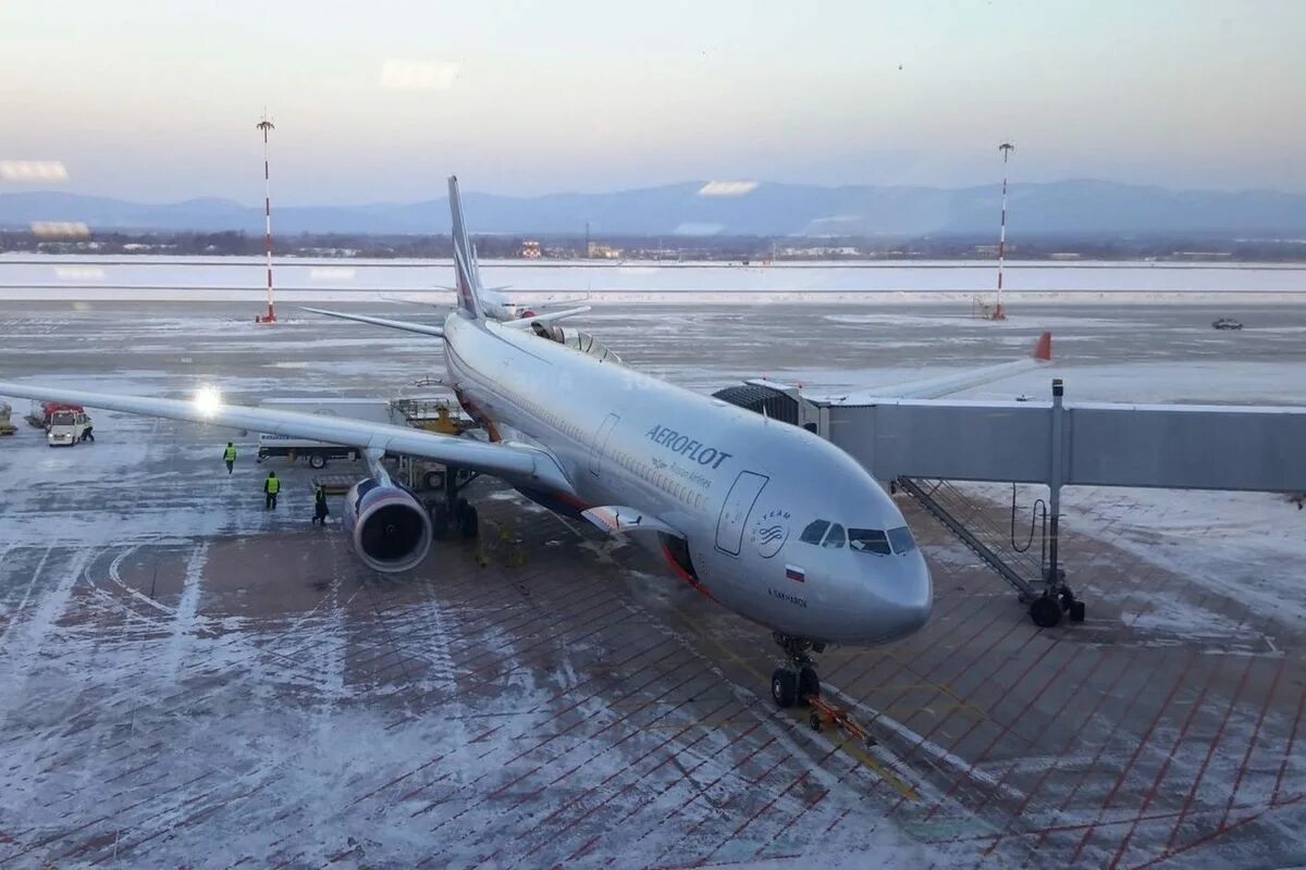 Аэрофлот Хабаровск аэропорт. Самолет Хабаровск Москва Аэрофлот. Самолет в Хабаровск Аэрофлот. Аэрофлот Москва Хабаровск. Авиарейс москва хабаровск