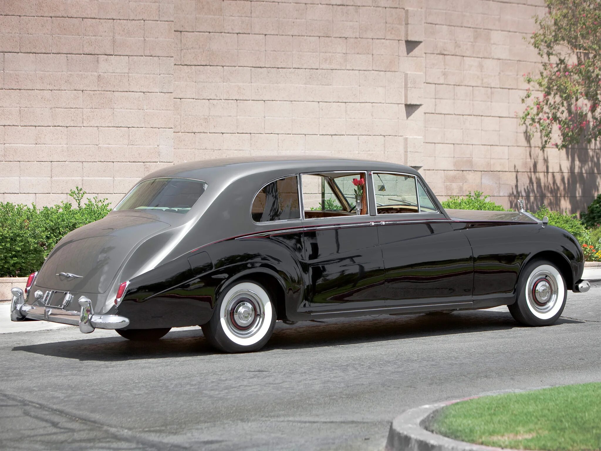 Роллс ройс 5. Rolls Royce Phantom 1959. Rolls Royce Phantom 5. Rolls Royce Phantom 1963. Rolls Royce Phantom 5 1959.