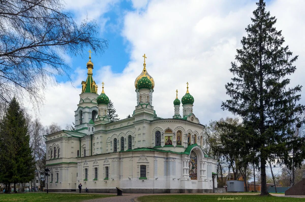 сампсониевская церковь под полтавой. церковь на месте полтавской битвы. храм в честь полтавской битвы. сампсониевская церковь на поле полтавской битвы. храм в честь полтавской битвы.