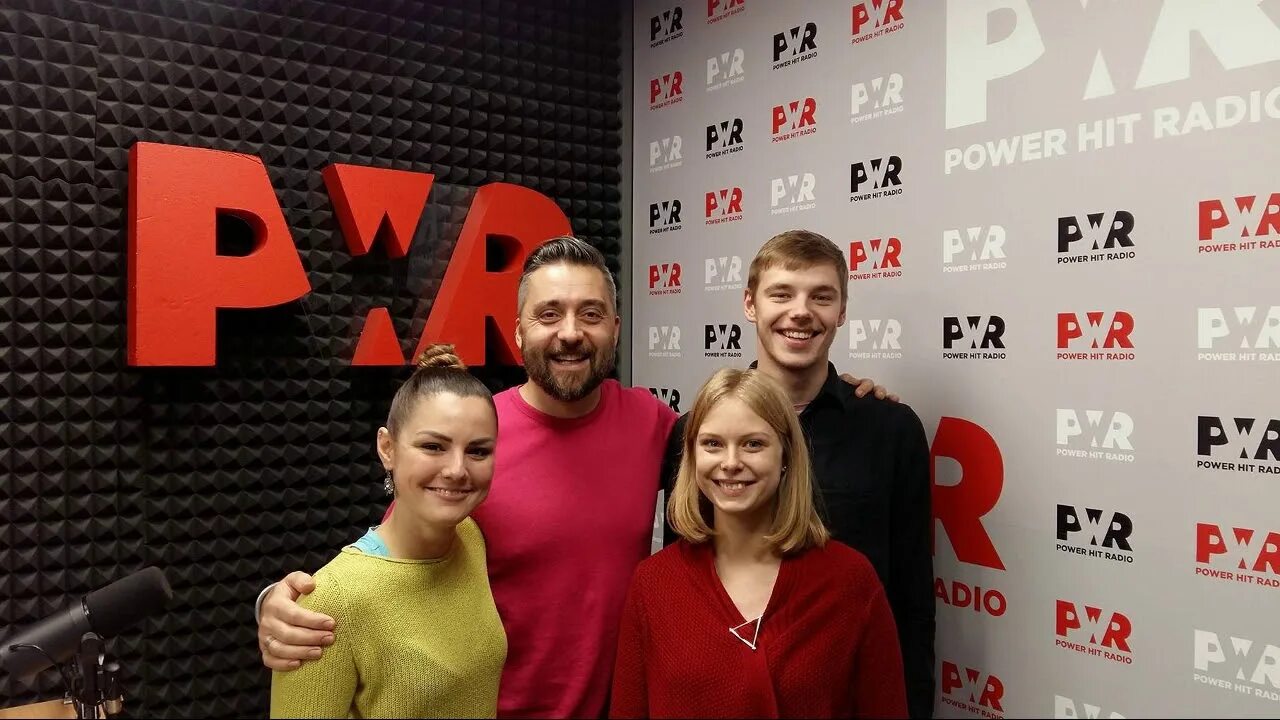 Power Hit Radio Литва. Пауэр хит радио ведущие. Пауэр хит радио Мурманск ведущие. Ведущие радио хит ФМ.