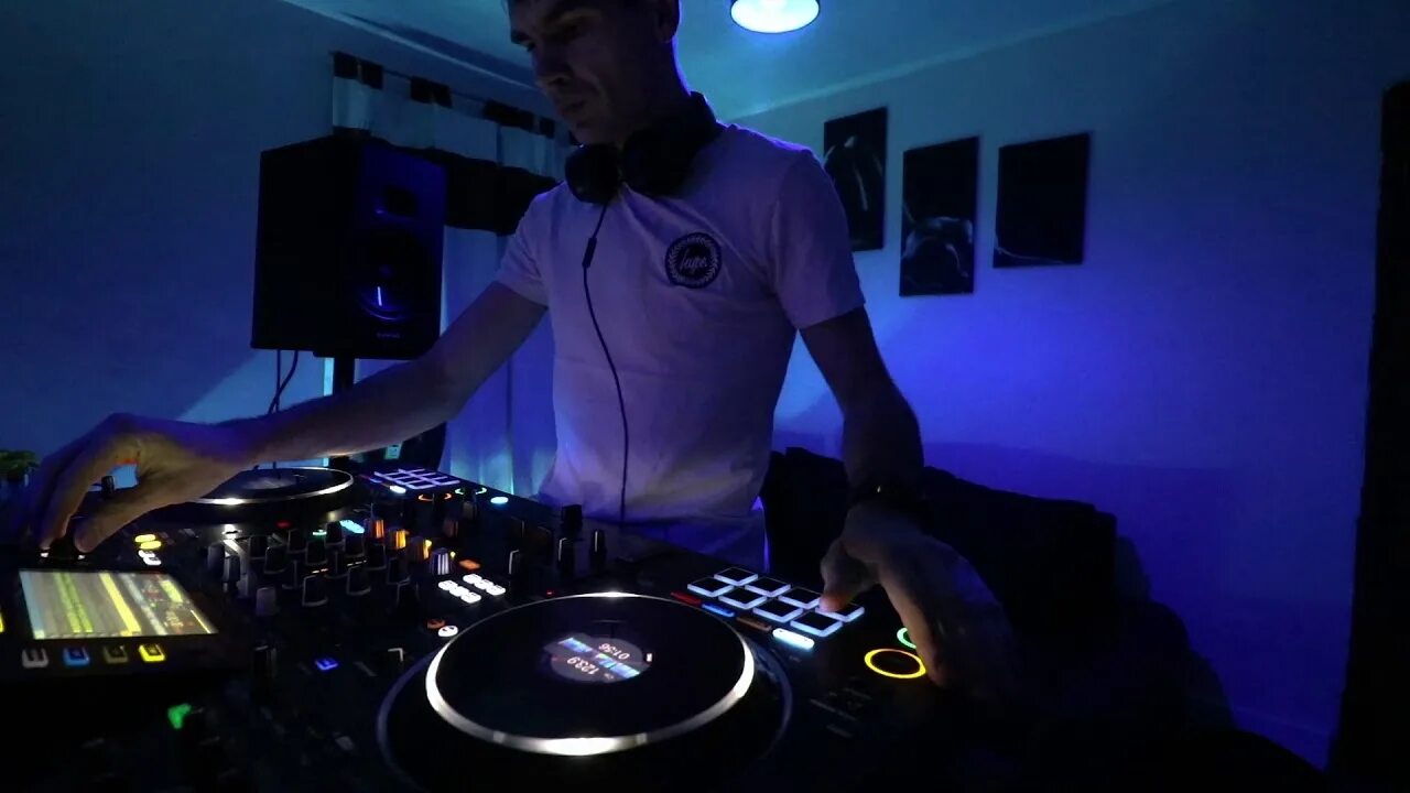 DJ русский. Russian DJ Set. DJ клип. Анимация клип про диджея.