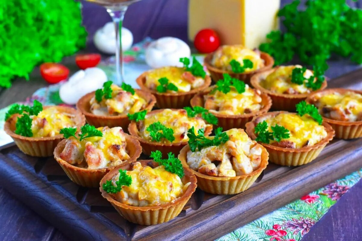 Тарталетки с курицей и грибами без запекания. Тарталетки с курицей и грибами без запекания