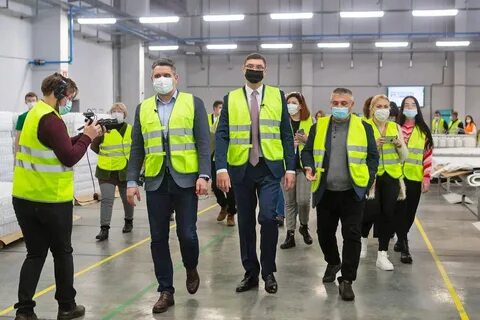 Новая фабрика во сколько