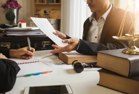 Navigating the Legal Counsel Job Market: Your Comprehensive Guide by The Legist