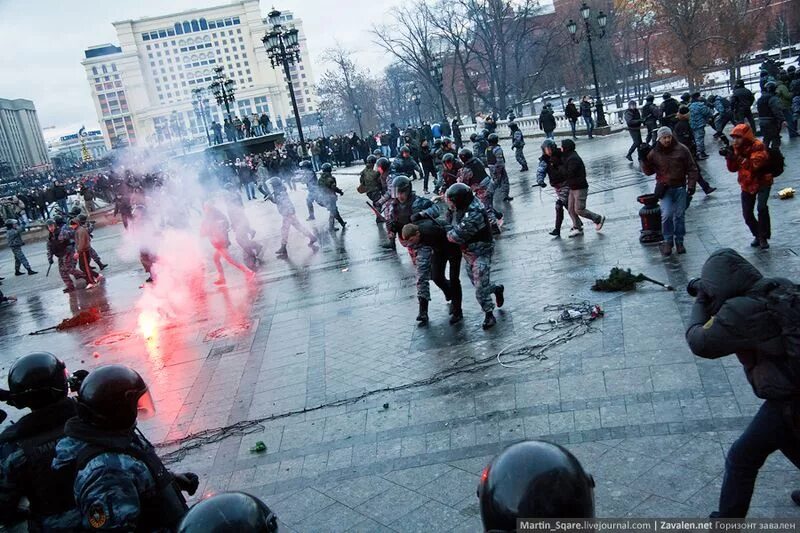 Массовые беспорядки в Москве. ЧС социального характера. Политические массовые беспорядки