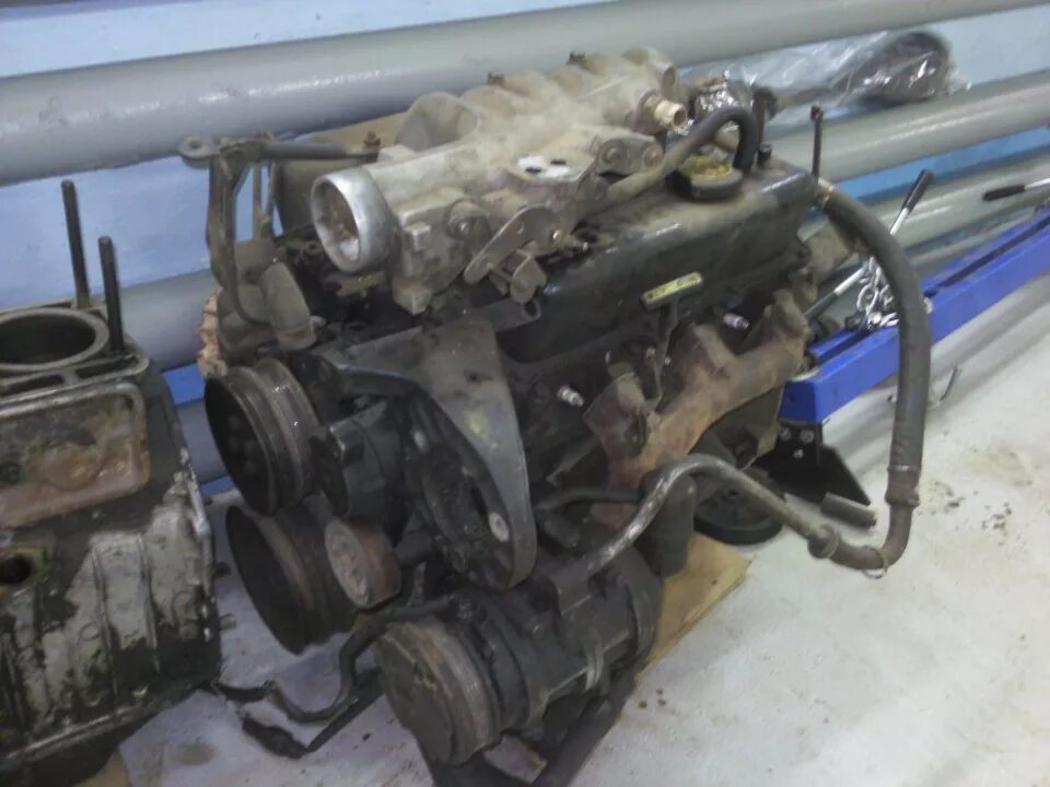 Двигатель vulcan 3. 8 ford. Aston martin one-77. Aston martin vulcan двигатель. Двигатель вулкан.