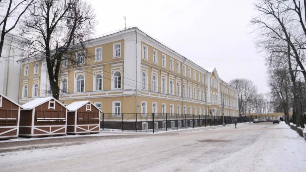 Сайт гимназии пржевальского. Гимназия имени Пржевальского Смоленск. Гимназия 1 Смоленск. Пржевальский Смоленская гимназия.