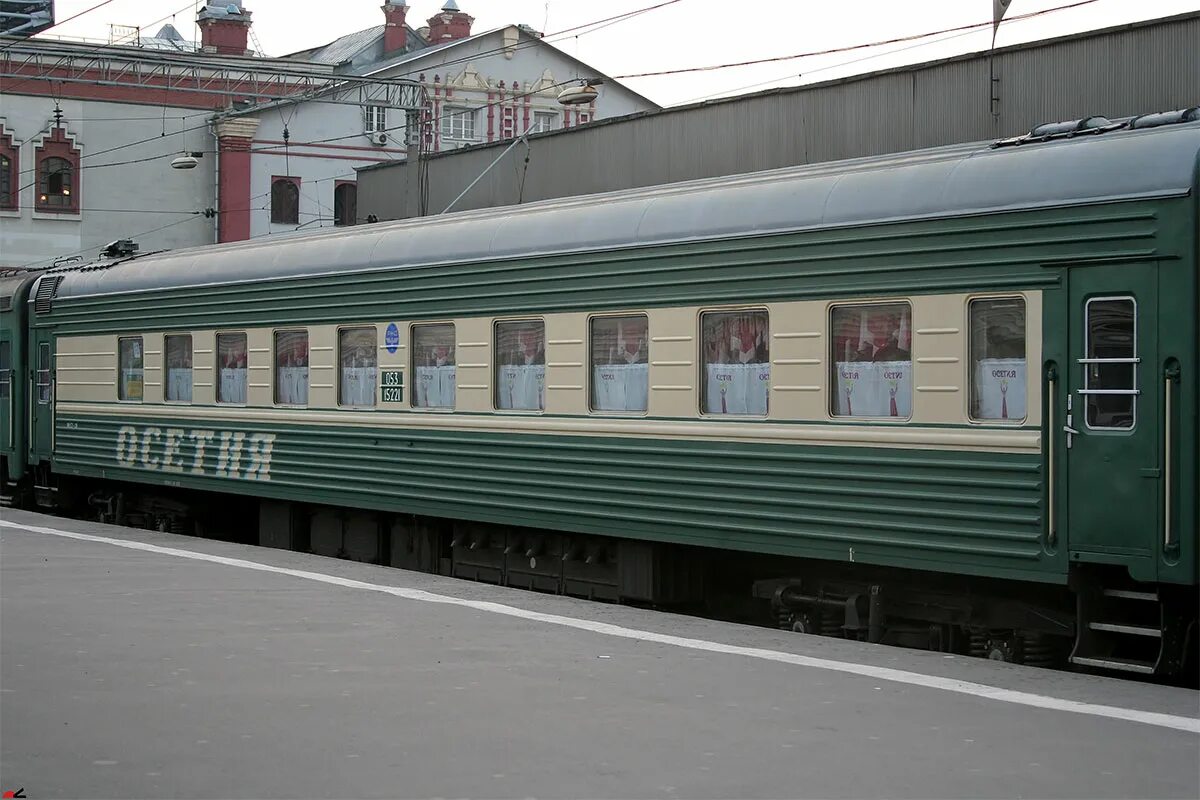 Вагон ТВЗ 61-820. Фирменный поезд Осетия 034с Москва. Поезд Осетия 034с Москва Владикавказ. ТВЗ поезд вагон 61-820. Вагон поезда кавказ