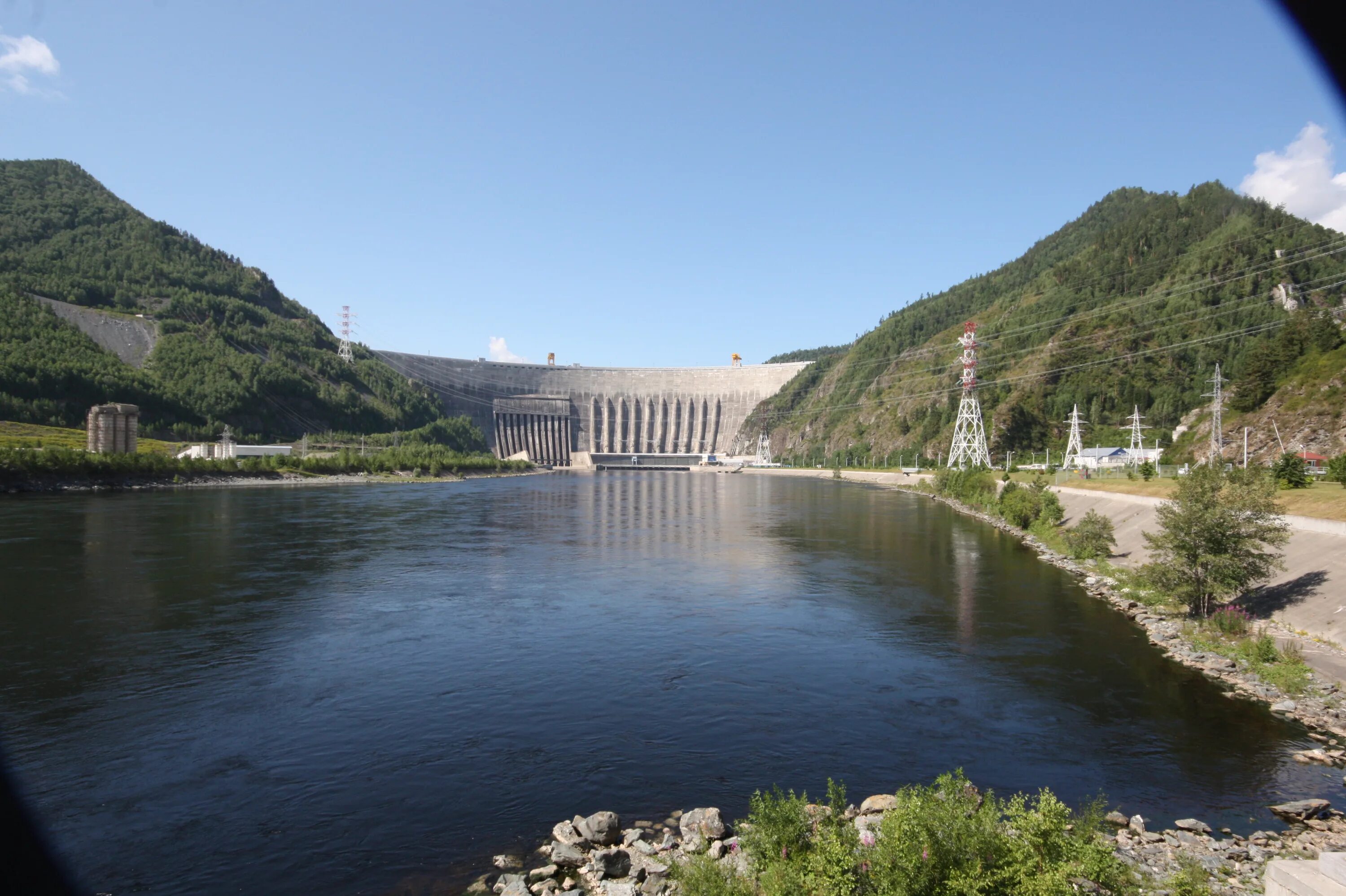 саяно-шушенская гэс водохранилище. на какой реке расположена шушенская гэс. хакасия саяно шушенская гэс. саяно-шушенская гэс водохранилище. на какой реке расположена шушенская гэс.