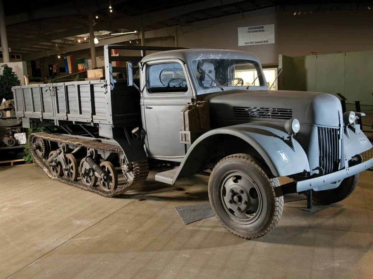 Грузовик второй мировой. Ford Truck 1943. Форд Maultier. Maultier Вермахт. Грузовик вермахта Ford v3000s.