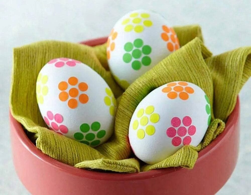 Как украсить пасхальные яйца. Украшение пасхальных яиц. Украсить яйца к Пасхе. Пасхальный декор. Декор "яйцо".