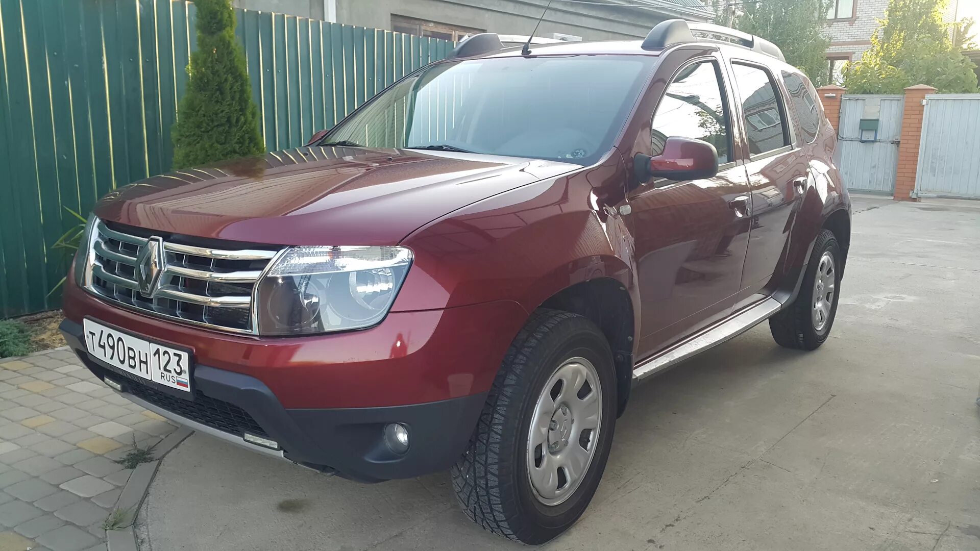 Renault Duster 2012. Рено Дастер 2012 красный. Рено Дастер красный тореадор. Duster 1.6. Купить дастер 2012г