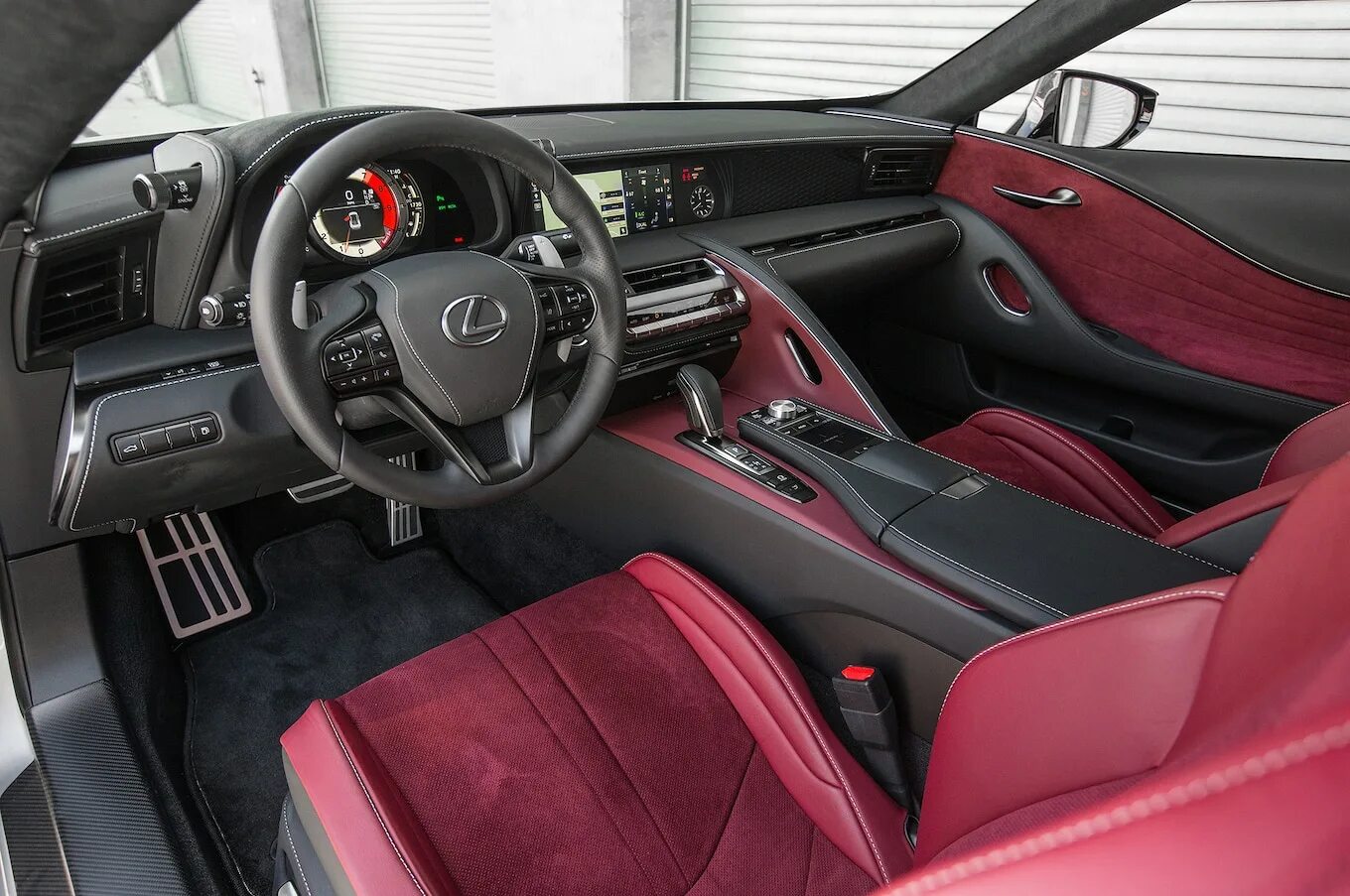 Лексус салон купить. Lexus lc500 Interior. Лексус LC 500 салон. Lexus LC 500 салон. Lexus LC 500 Coupe салон.