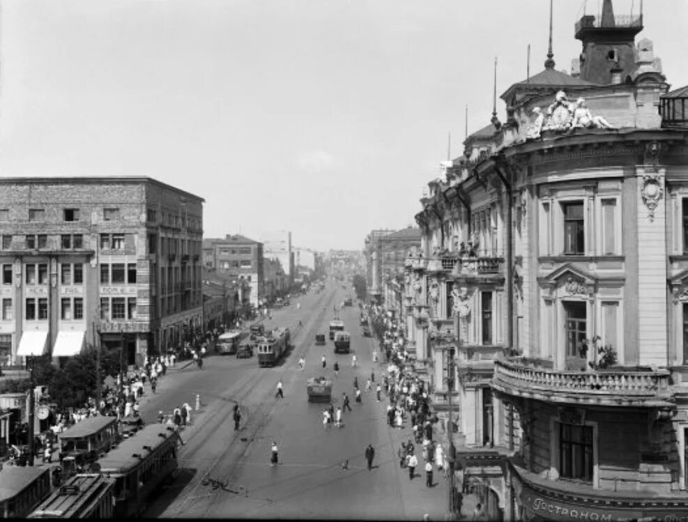 Улицы 1930 х годов. Тверская улица 1930. Тверская Ямская Москва до революции. Улица Горького 1930е. Улица Горького (Тверская) Москвы 1939.