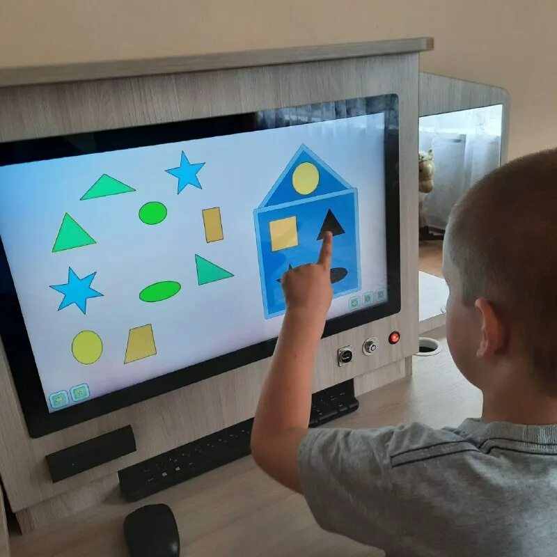 Интерактивное оборудование для детей с овз. Интерактивное оборудование для логопеда в детском саду. Интерактивный стол логопеда. Интерактивная доска qomo qwb100ws, разъёмы. Технологии в работе учителя-логопеда.