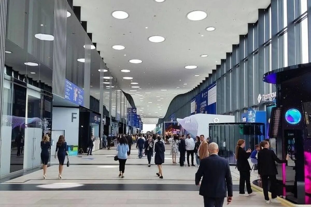 Сколько стран на пмэф. Молодёжный пмэф. пмэф 2025. пмэф 2025. spief 2025.