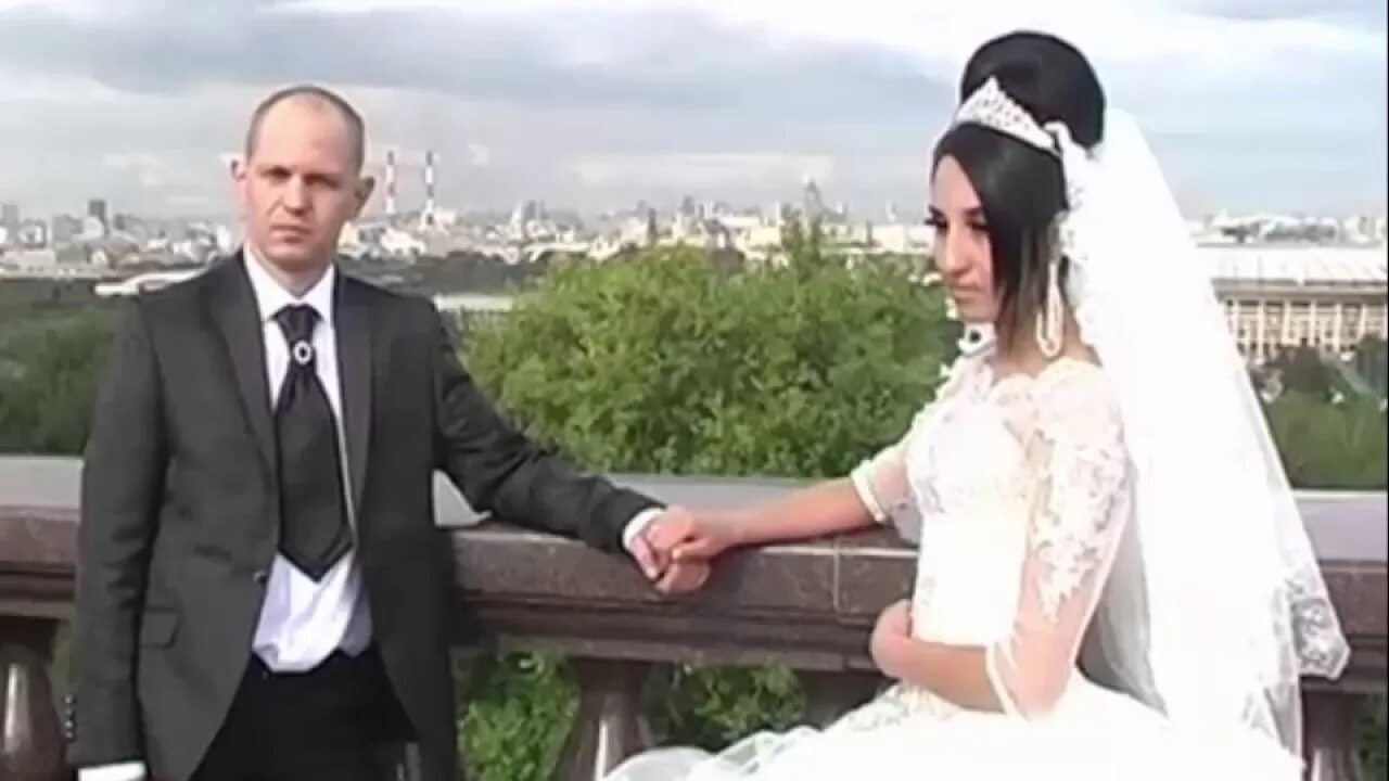 Русский замуж за таджика. Свадьба русской и таджика. Свадьба русский и таджичка. Русский за таджик замуж выйдет. Выходя замуж за таджика.