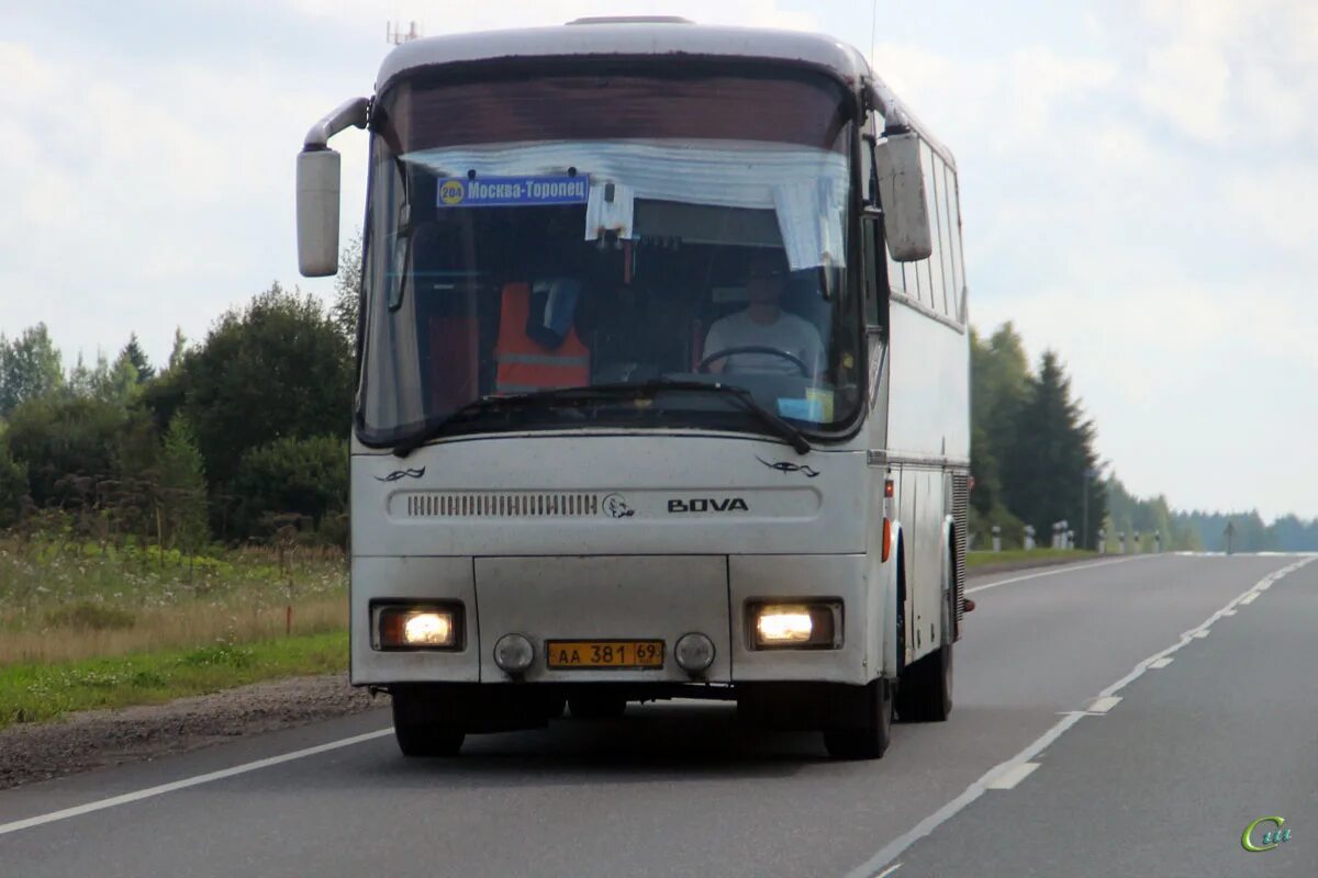 Ржев тверь автобус купить. Автобусы Ржев. Автобус Тверь Ржев. Автовокзал Ржев. Автобус Москва Ржев.