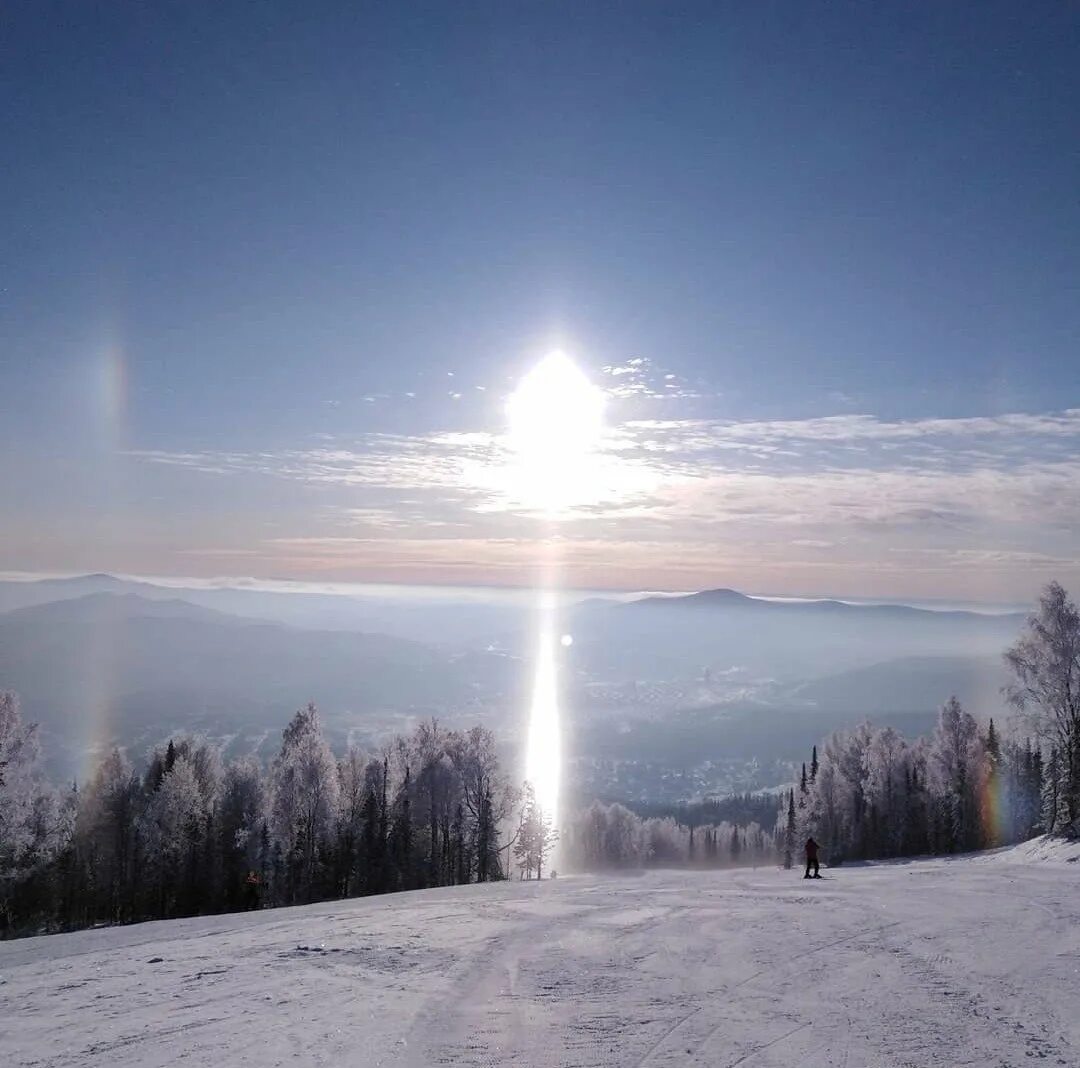 Атмосферные явления зимой. Северное сияние столбы. Атмосферные явления снег. Природные явления снегопад. Красивые снежные явления.