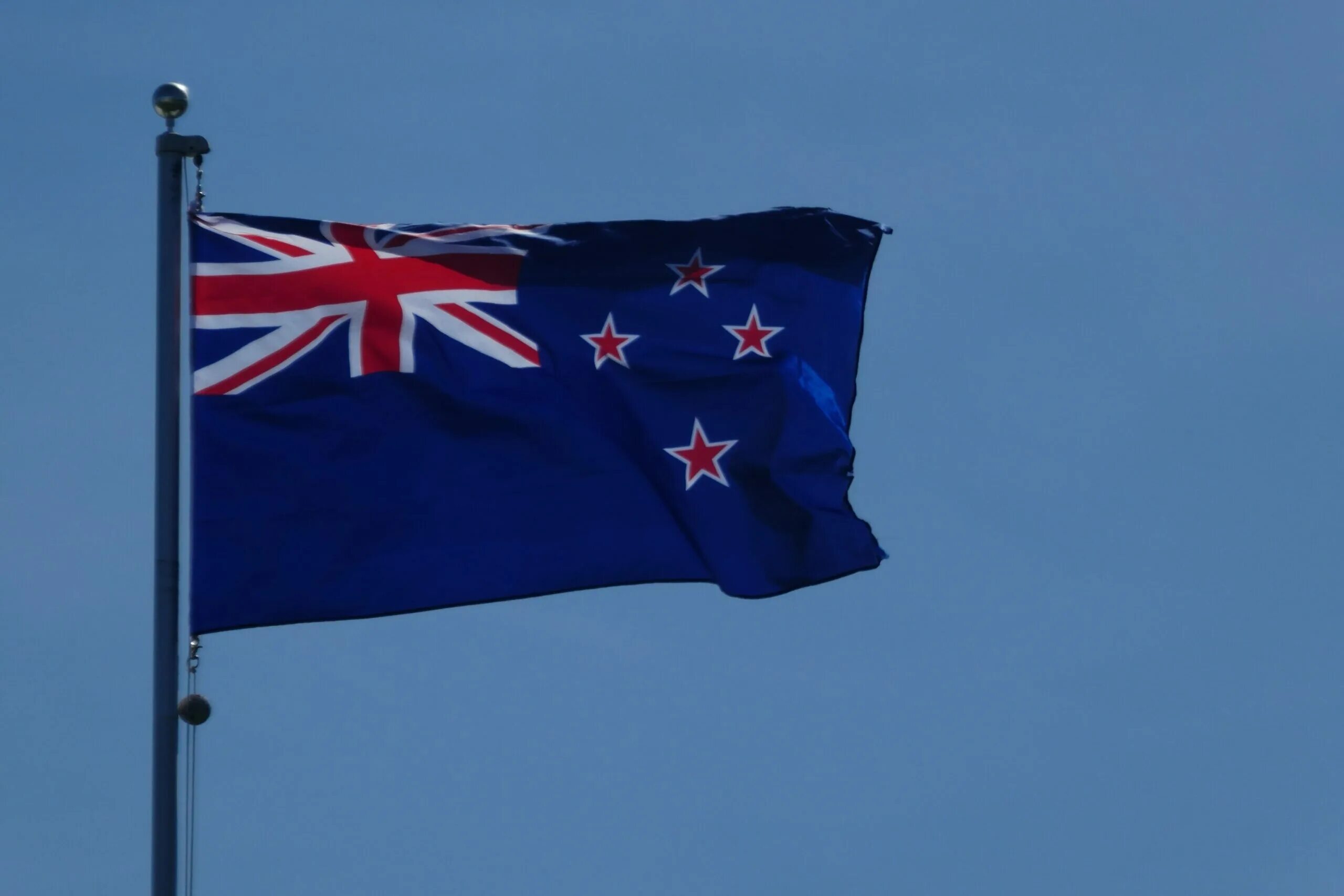 Флаг новой Зеландии. Флаг Австралии и новой Зеландии. Нью Зеландия флаг. Флаг новой Зеландии фото. Флаг зеландии и австралии