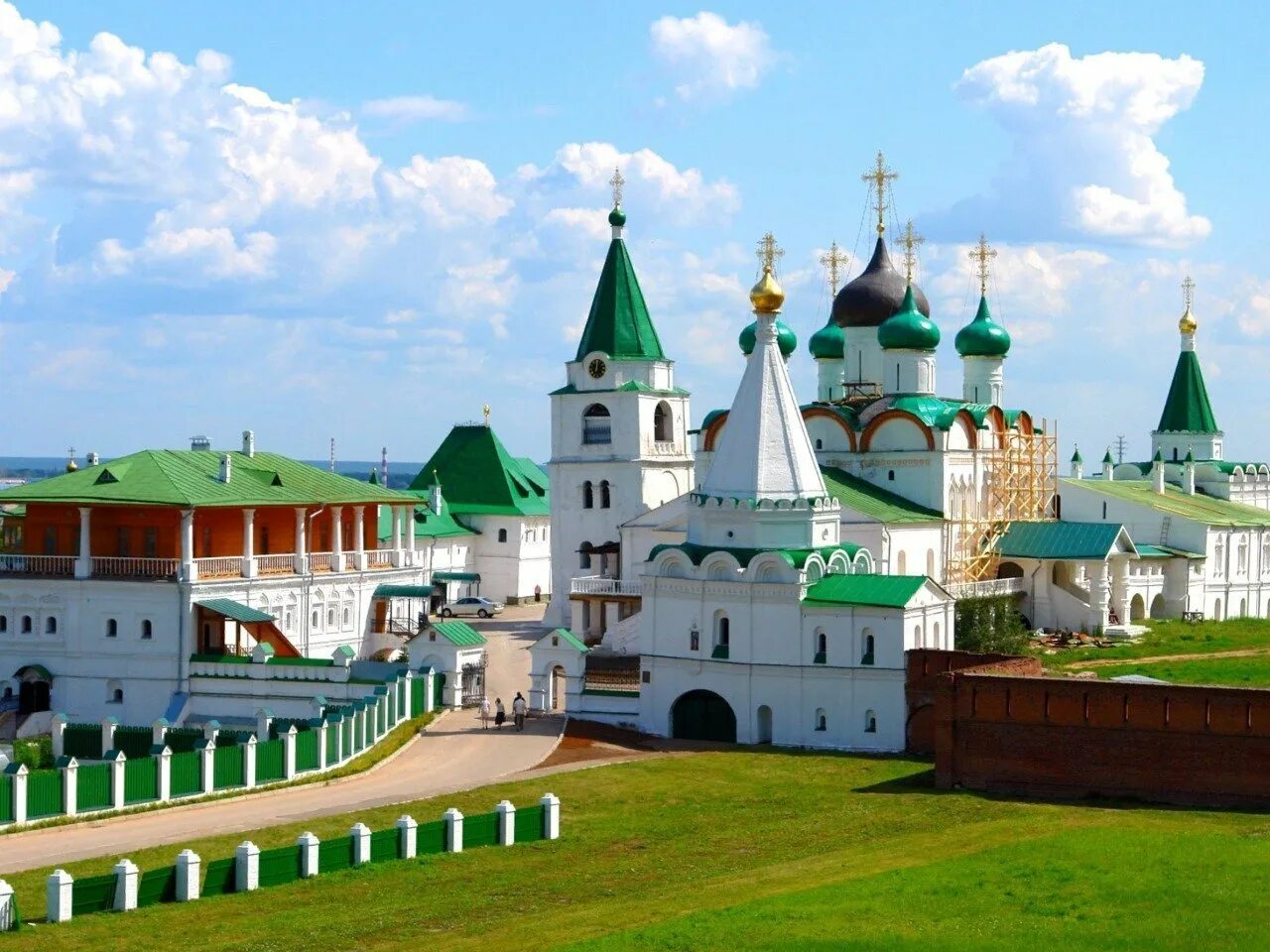 Тур в новгород на 2 дня. Городец Кремль в Нижегородской области. Печерский Вознесенский монастырь. Нижний Новгород экскурсии монастыри. Нижний Новгород достоприм.