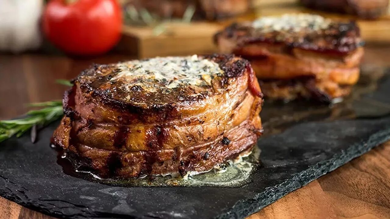 Стейк филе миньон. Филе миньон/filet mignon. торро гриль стейк филе миньон. филе миньон на гриле.