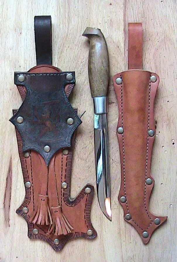 Четверо ножей. Ножны для пуукко. Ножны для ножа Толедо 1938. Ножны для финки пуукко. Ножны испанского ножа вв2.
