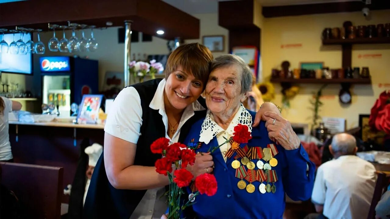 Занятия с пожилыми людьми в кцсон. Вещи пенсионеров. Спб гбу кцсон центрального района. Общество пенсионеров в спб. Где найти работу пенсионерам.