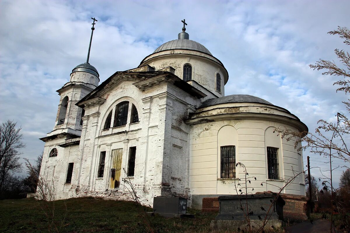 Село красные горки нижегородская область. Красная горка Нижегородская область Воротынский район. Быковка Нижегородская область Воротынский район. Усадьба Оболенских Воротынский район. Красная горка Воротынского района Церковь.