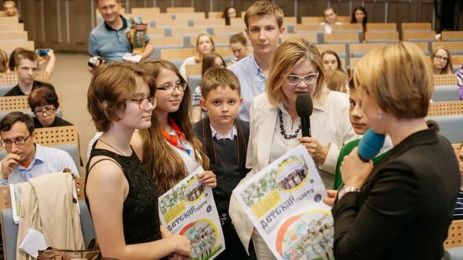 семейная фотография фильм 2018. детские медийные женщины россии. медийные дети. медиацентр рдш. виртуальные очки в образовании.