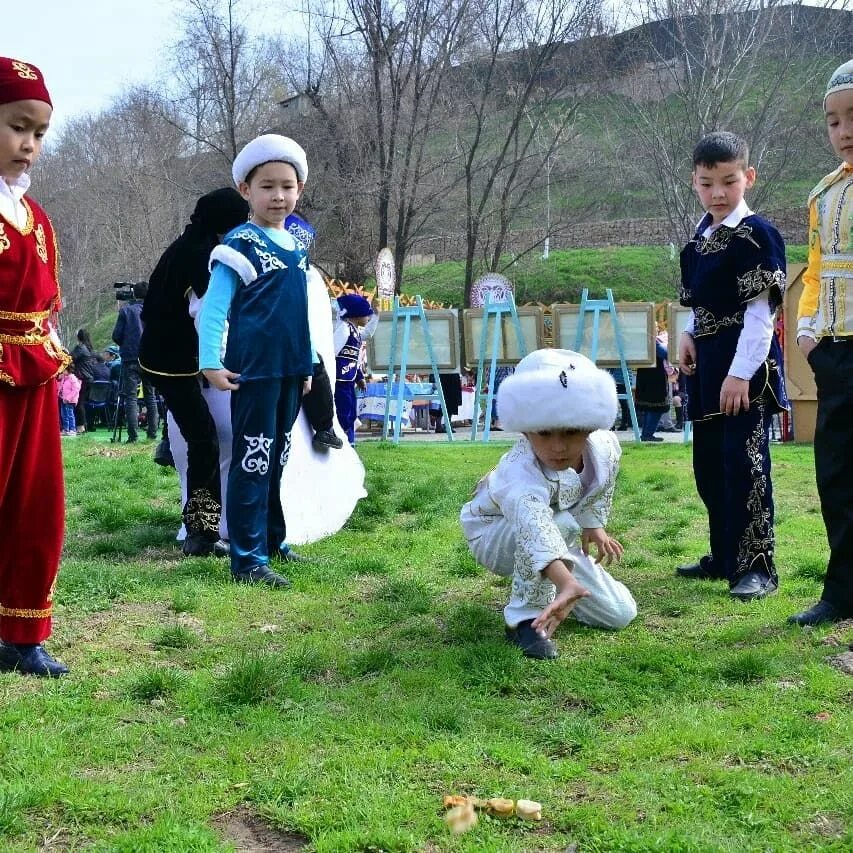 Национальные игры на наурыз для детей. Казахские национальные игры. казахские национальные игры картинки. казахские игры национальные для детей. наурыз национальные игры.