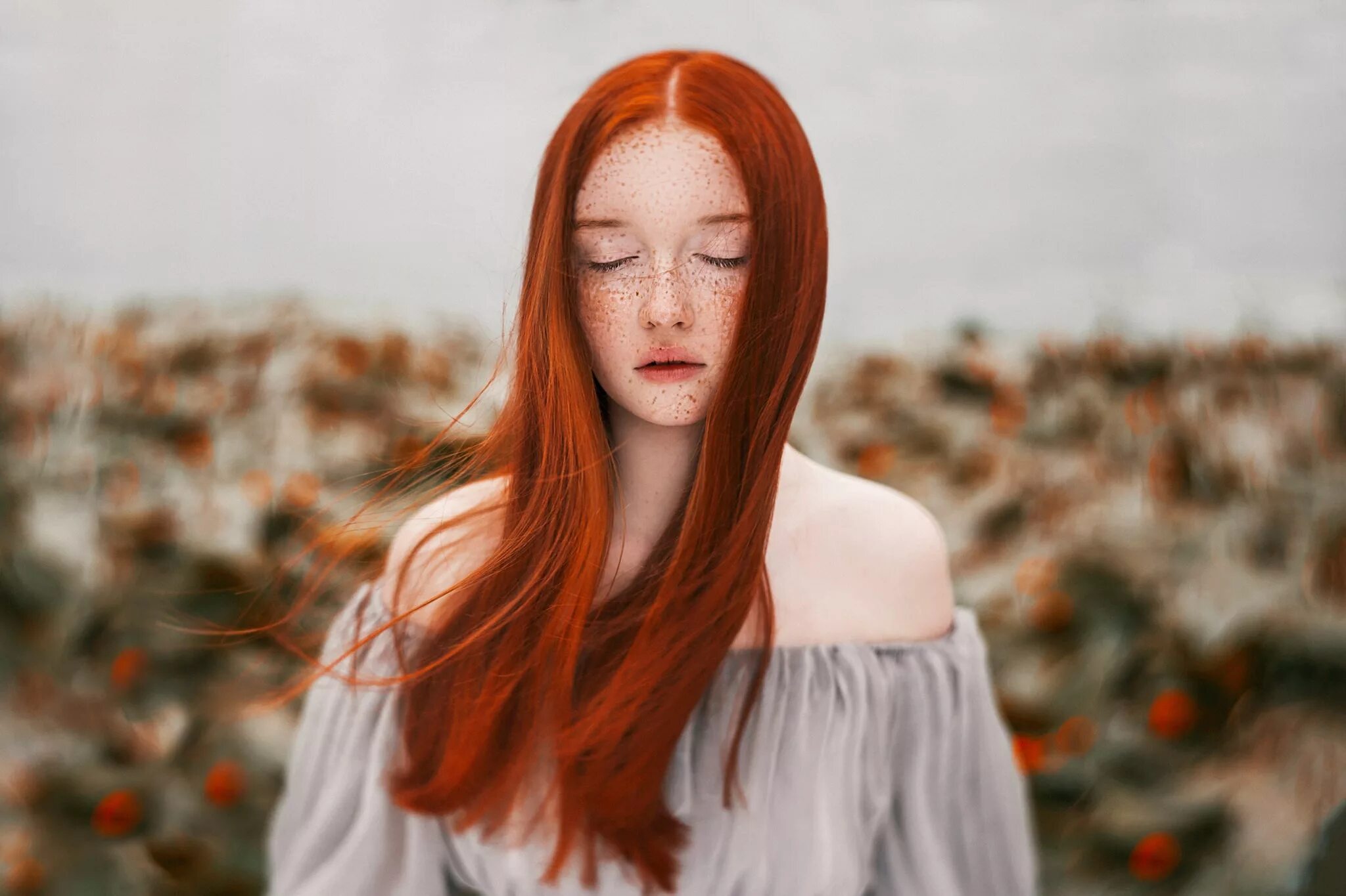 Redhead photos. Девушка с рыжими волосами. Девочка с рыжими волосами. Рыжая с веснушками.