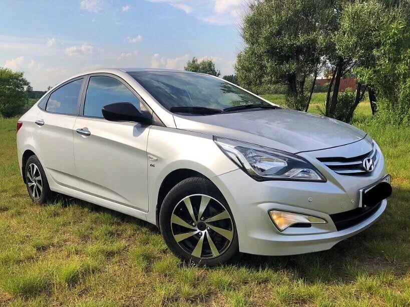 Солярис 2014г купить. Hyundai Solaris 2014. Hyundai Solaris 2014 Рестайлинг. Hyundai Solaris 2014 серебристый. Хендай Solaris 2014.