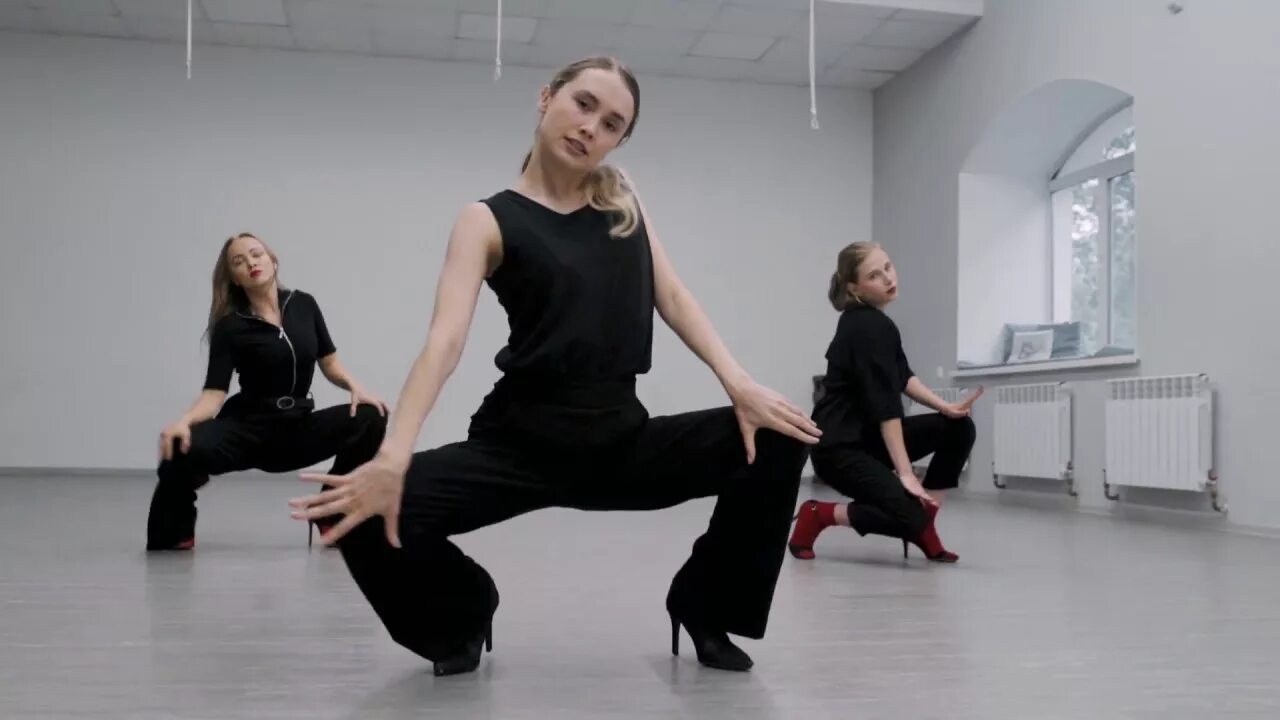 High heels dancing. Хай Хиллс танцы. Энди Джей хореограф Хай-Хилс. Таня Вандер танцы. High Heels танцы.