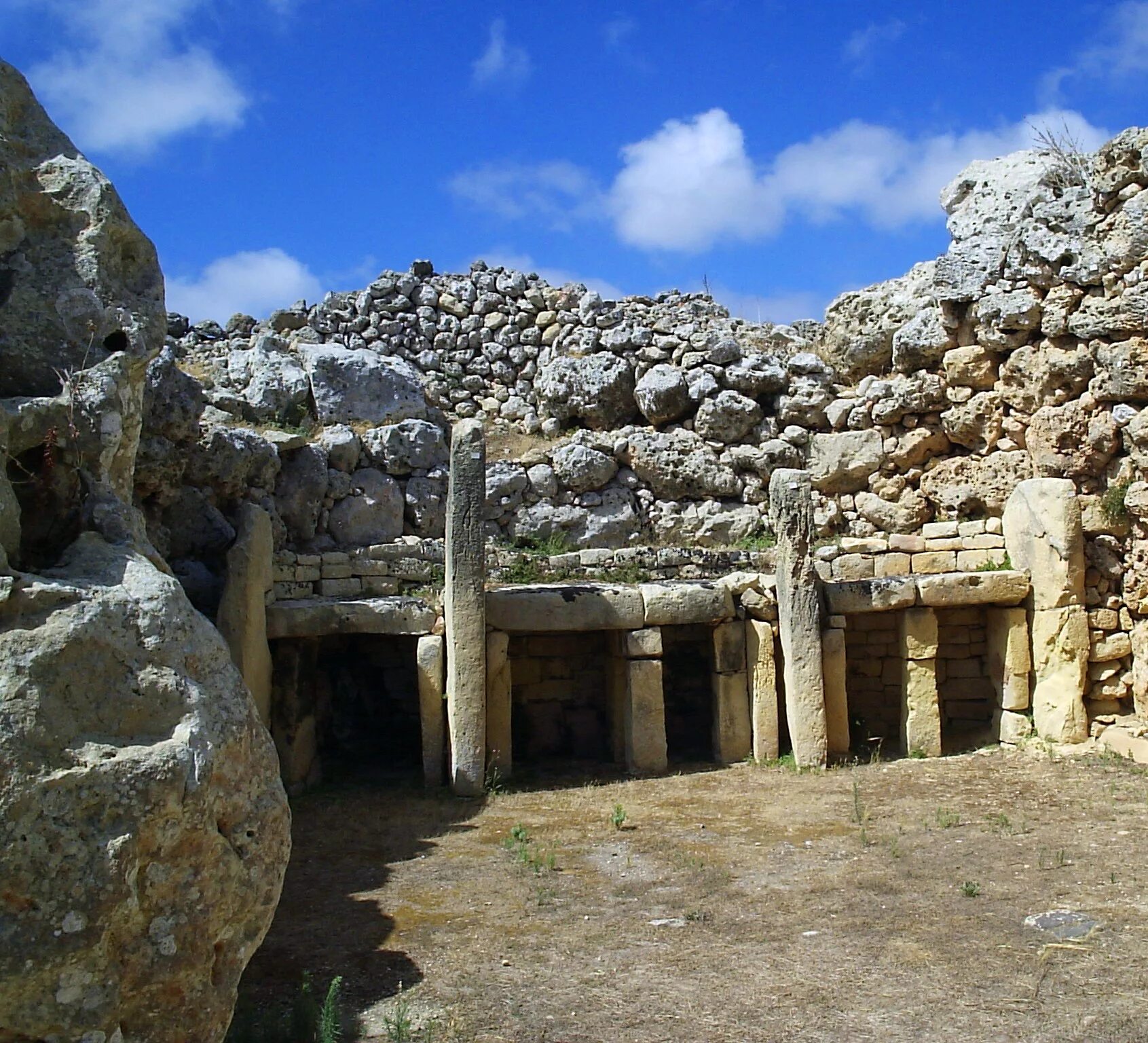 Та прохм камбоджа. Ассасин крид 3 древний храм майя. Древний храм в джунглях. Лара крофт храм подземный город. Египет фэнтези арт.