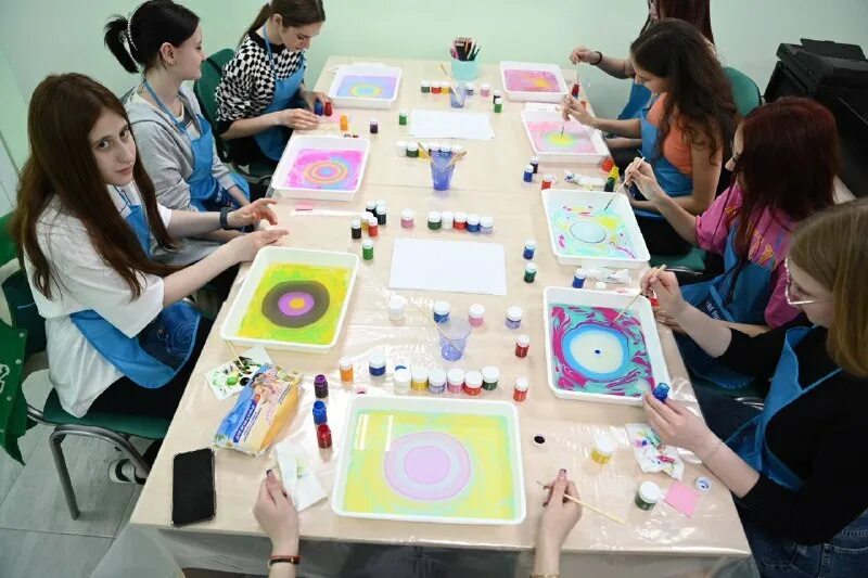 Социально-реабилитационный центр для несовершеннолетних владимир. Психологический тренинг для подростков. Дети с нарушением развития. Групповые психологические занятия. Социальный работник с детьми.