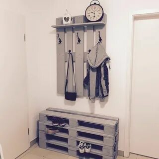 Сделать вешалку в прихожей