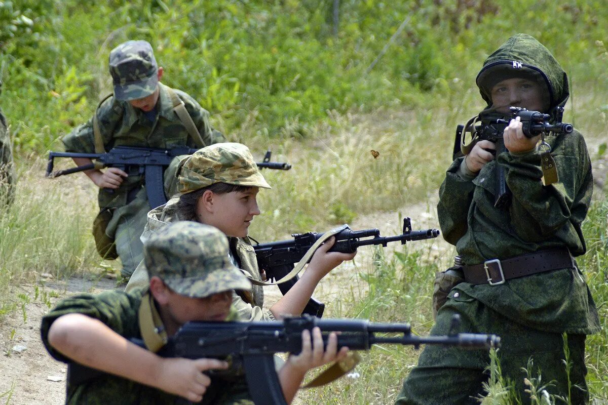 Военные сборы. Военные сборы подростков. Военные сборы для девушек. Военные сборы картинка. Сборы вс рф